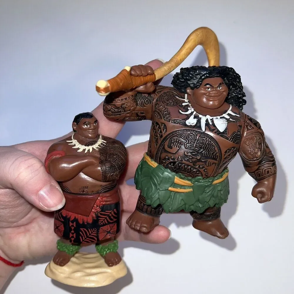 Disney Moana Island Figurine Set Family with Moana Maui Chief Tui and Sina
